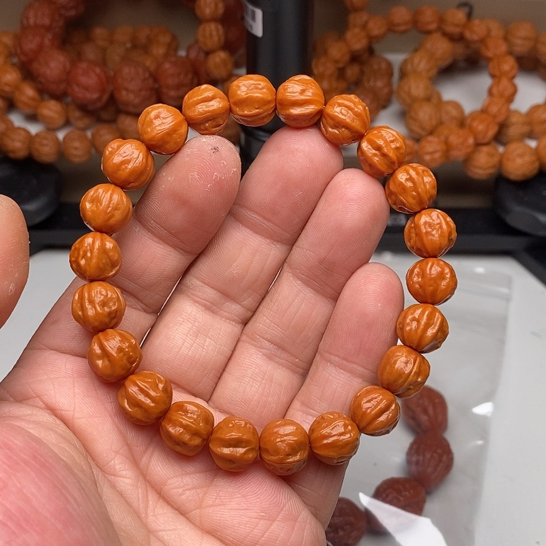 G***i木质文玩核桃1.2京八棱