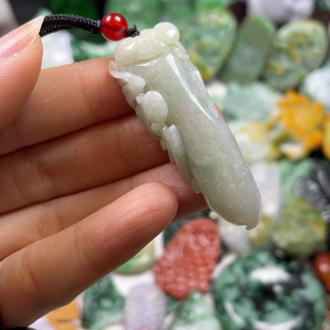 翡翠颈饰未镶嵌牌子