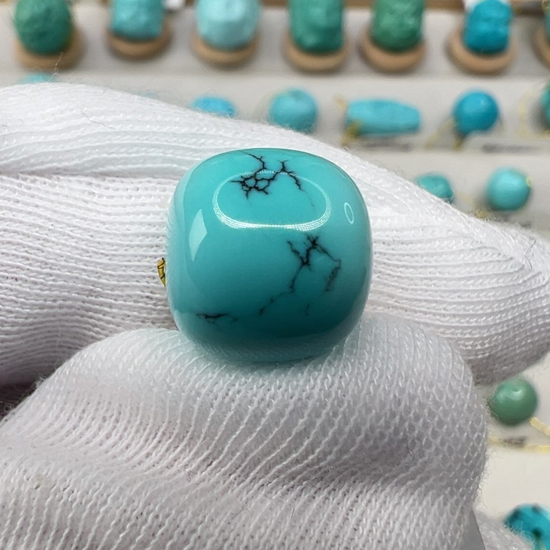 绿松石配饰未镶嵌