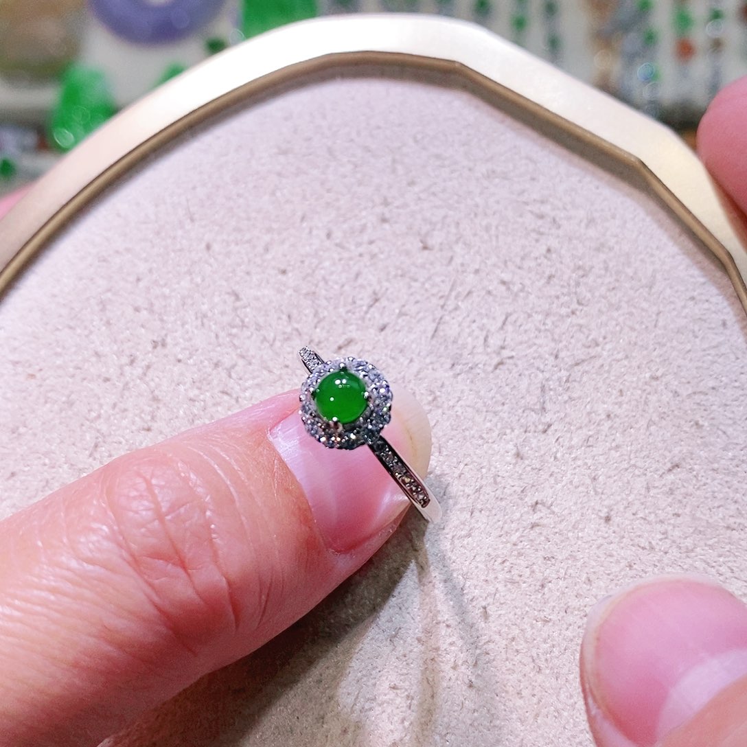 【闪购商品】翡翠挂件未镶嵌裸石