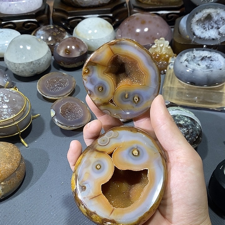 未镶嵌摆件水晶聚宝盆