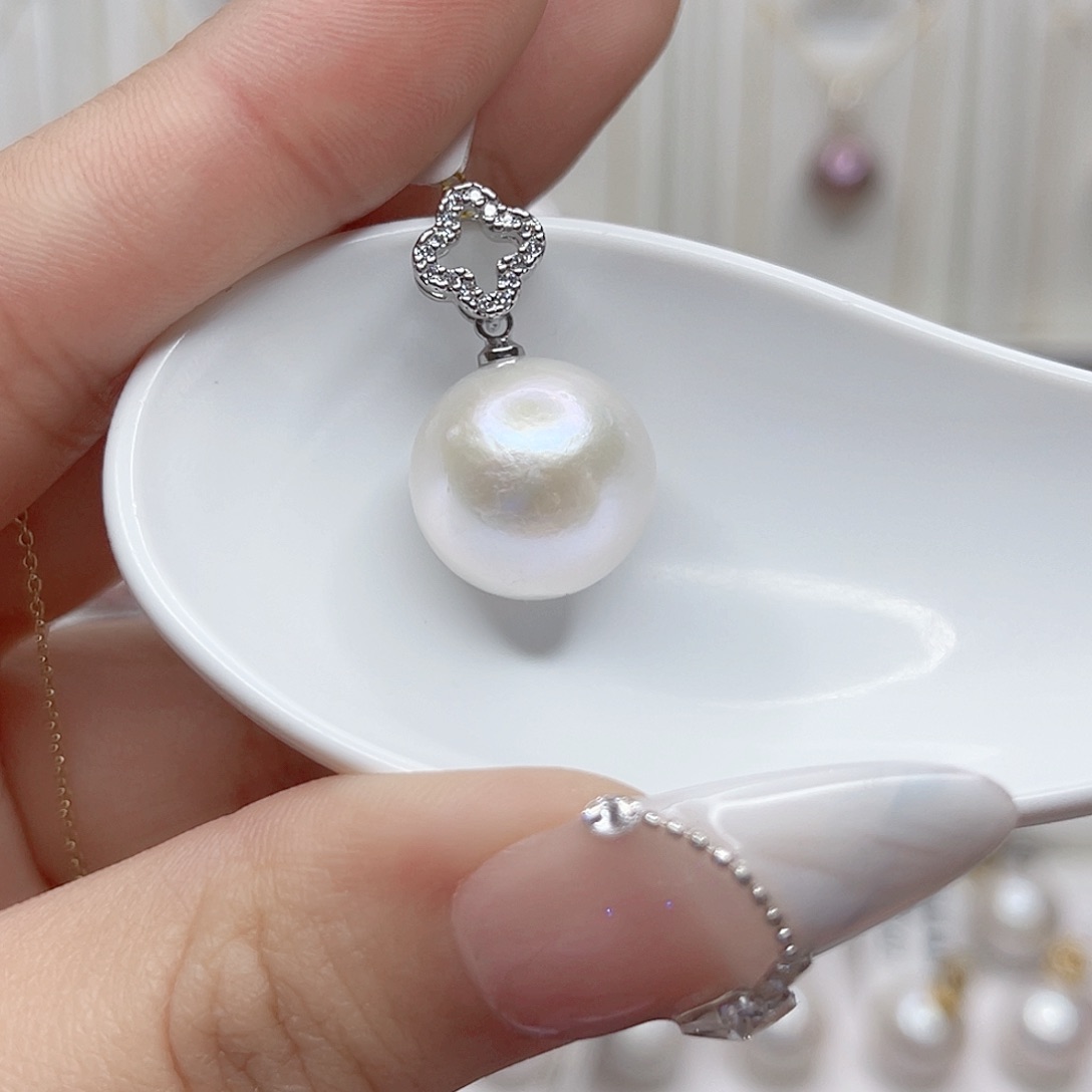 淡水珍珠吊坠(赠链)未镶嵌