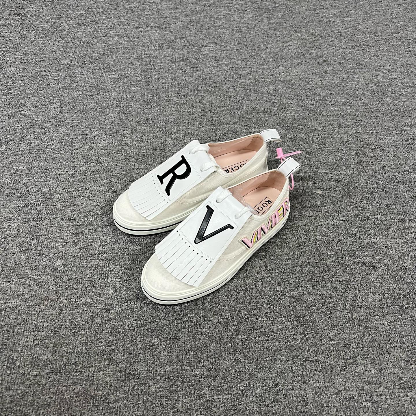 99新 Roger Vivier/罗杰·维威耶 rv休闲鞋38码