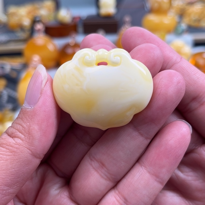 蜜蜡珠宝奇石未镶嵌