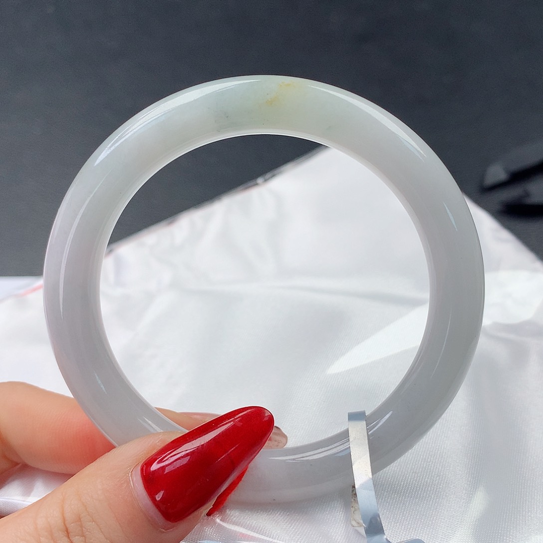 翡翠手镯未镶嵌0110圆56