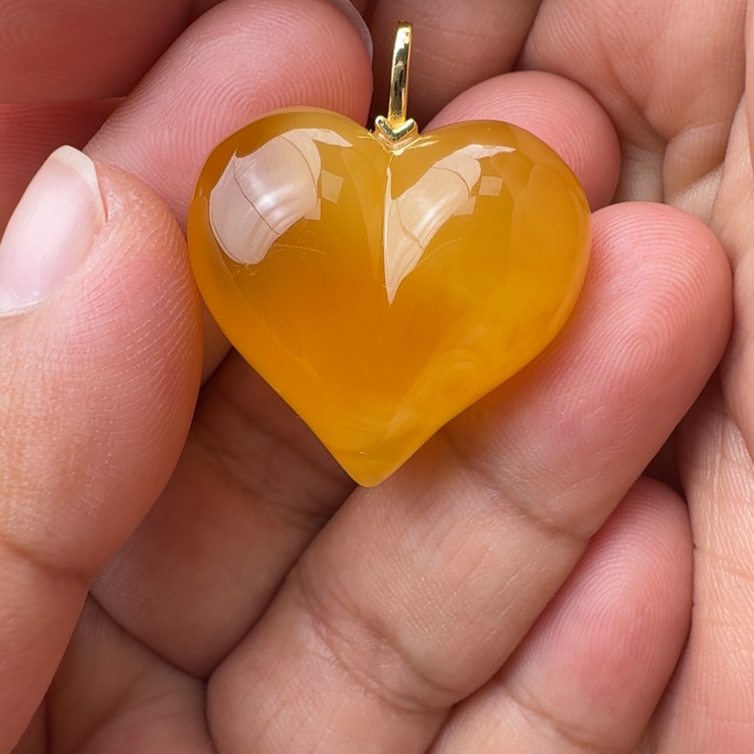 未镶嵌琥珀珠宝奇石6.45克