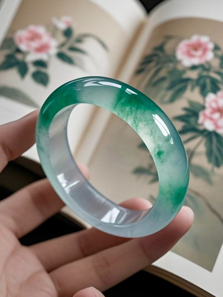 缅甸天然翡翠手镯