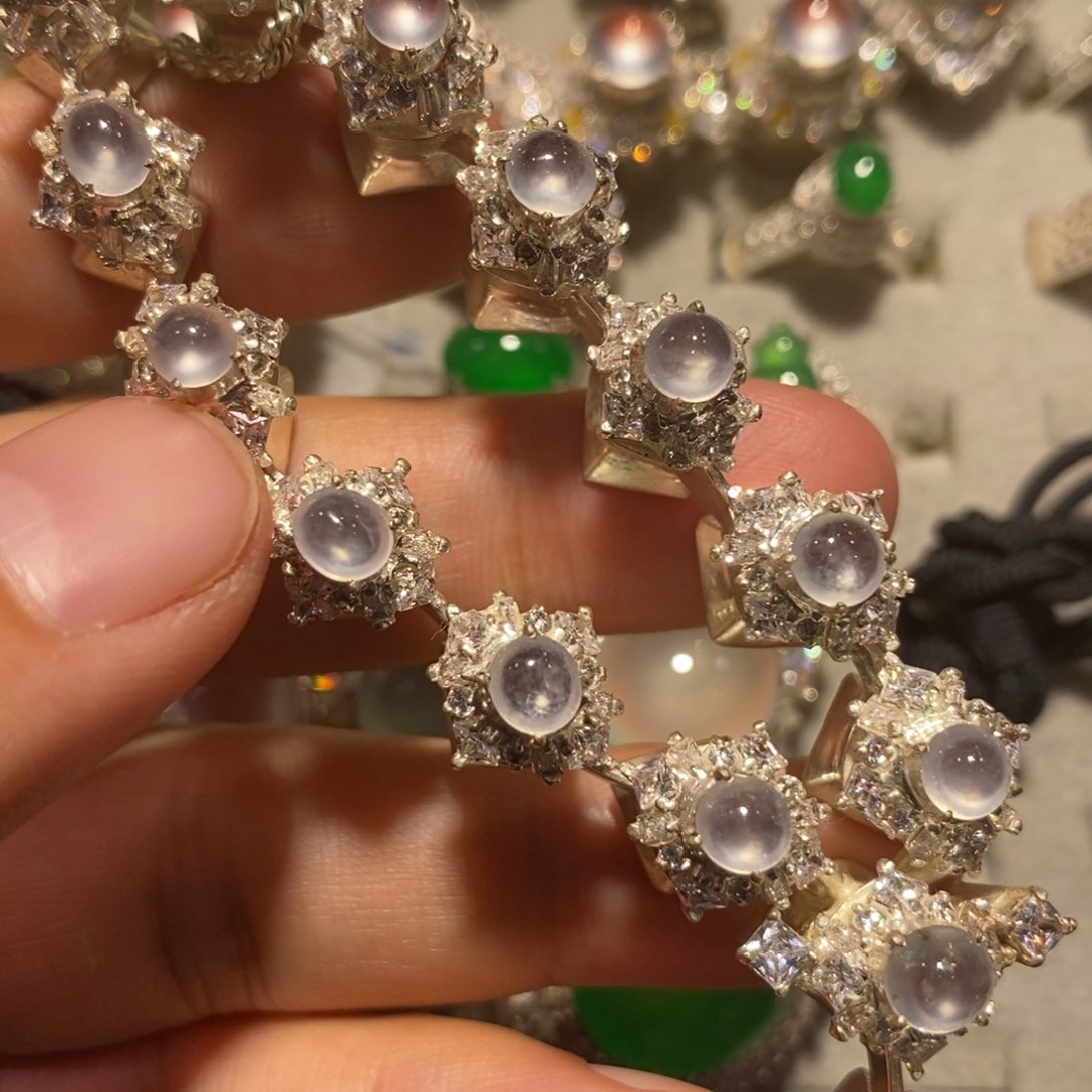 定制翡翠未镶嵌高冰5.1mm