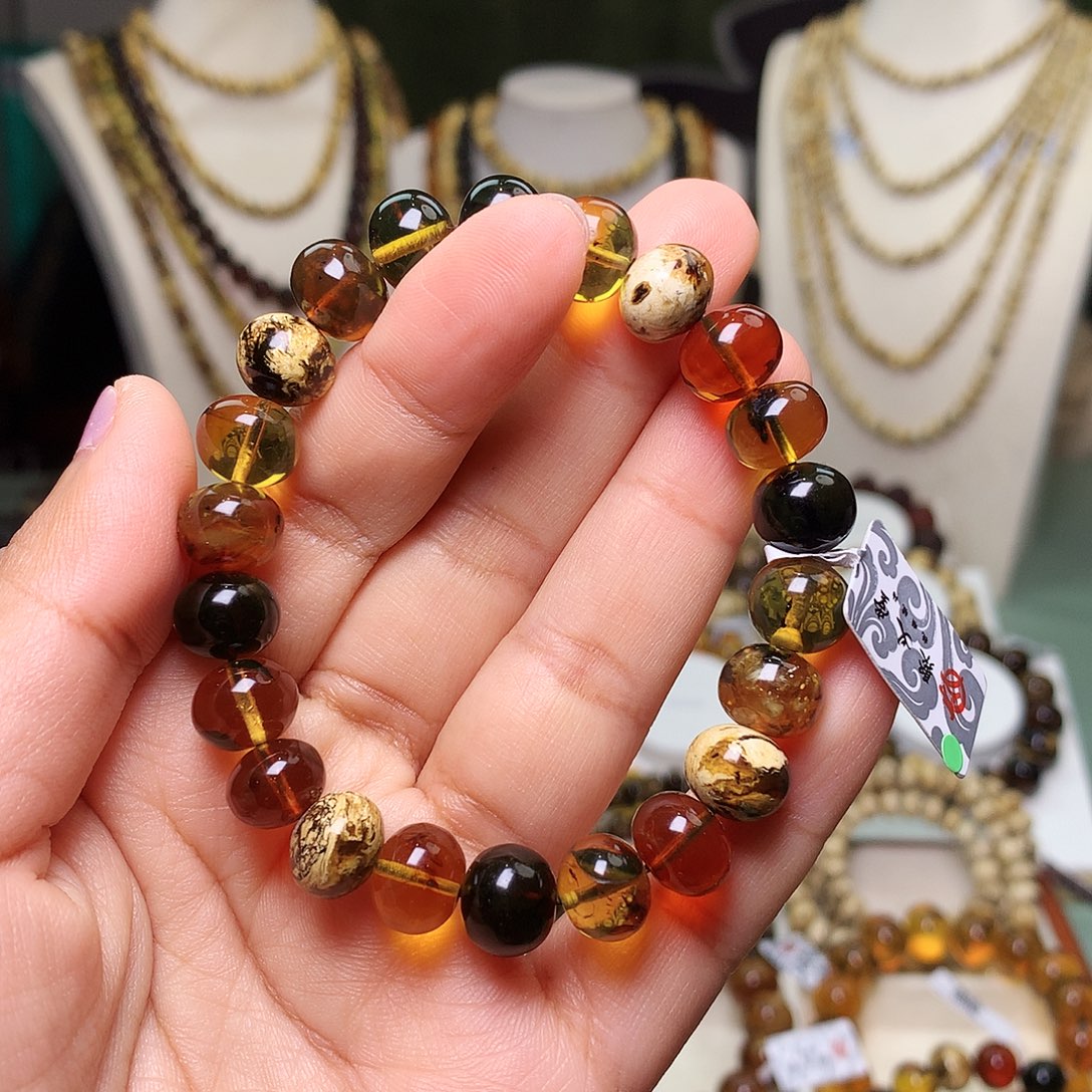 月***月琥珀未镶嵌裸石抚顺琥珀839