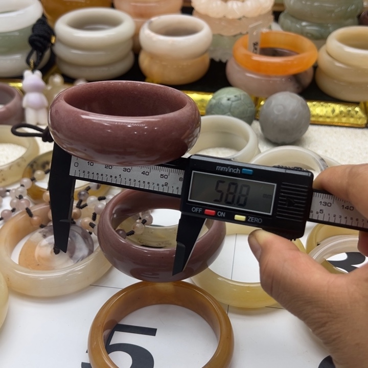 石英岩玉合金手镯