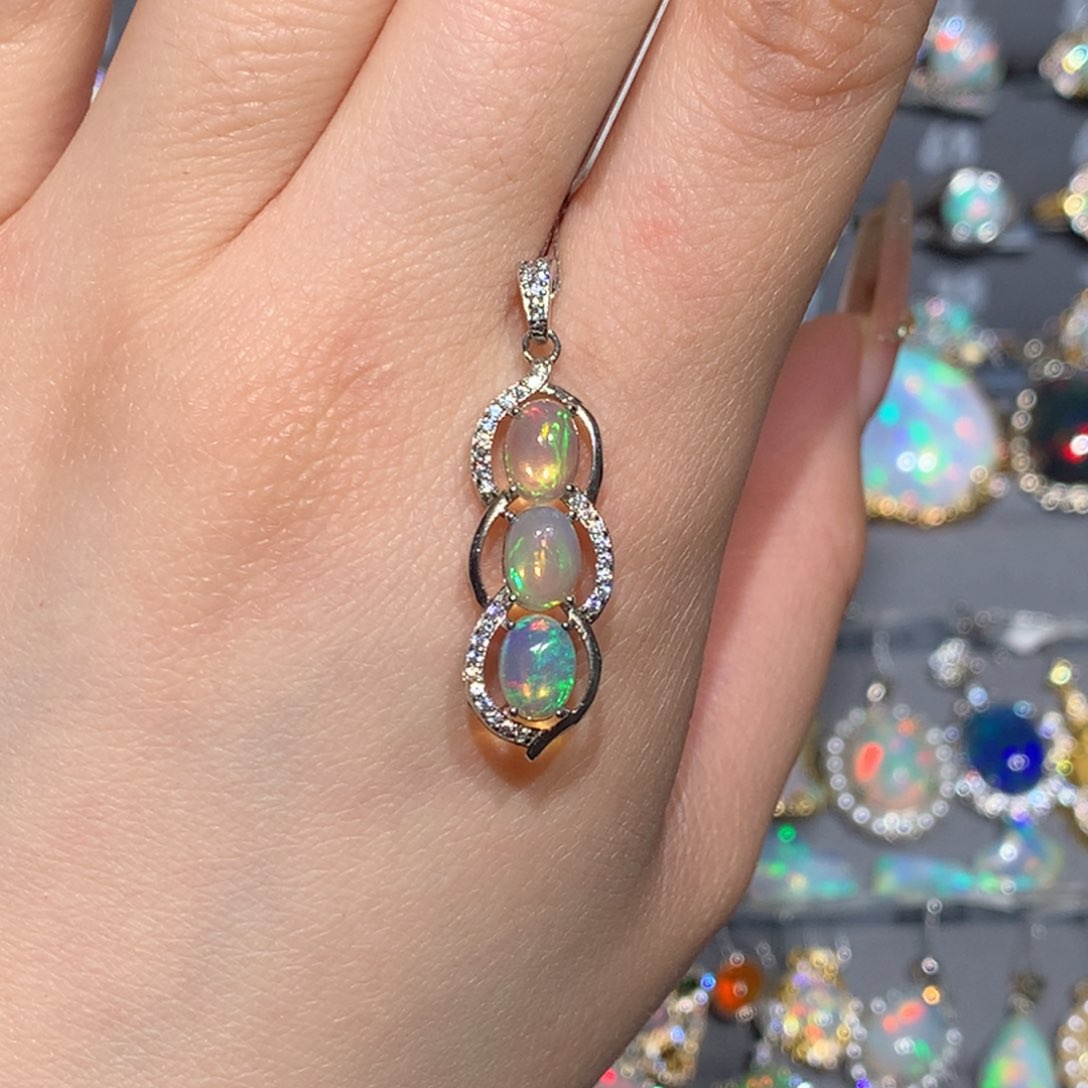 欧泊银S925镶嵌福利吊坠