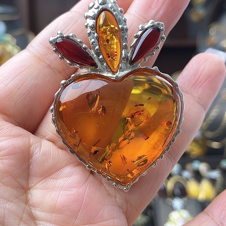 琥珀颈饰银S925镶嵌吊坠