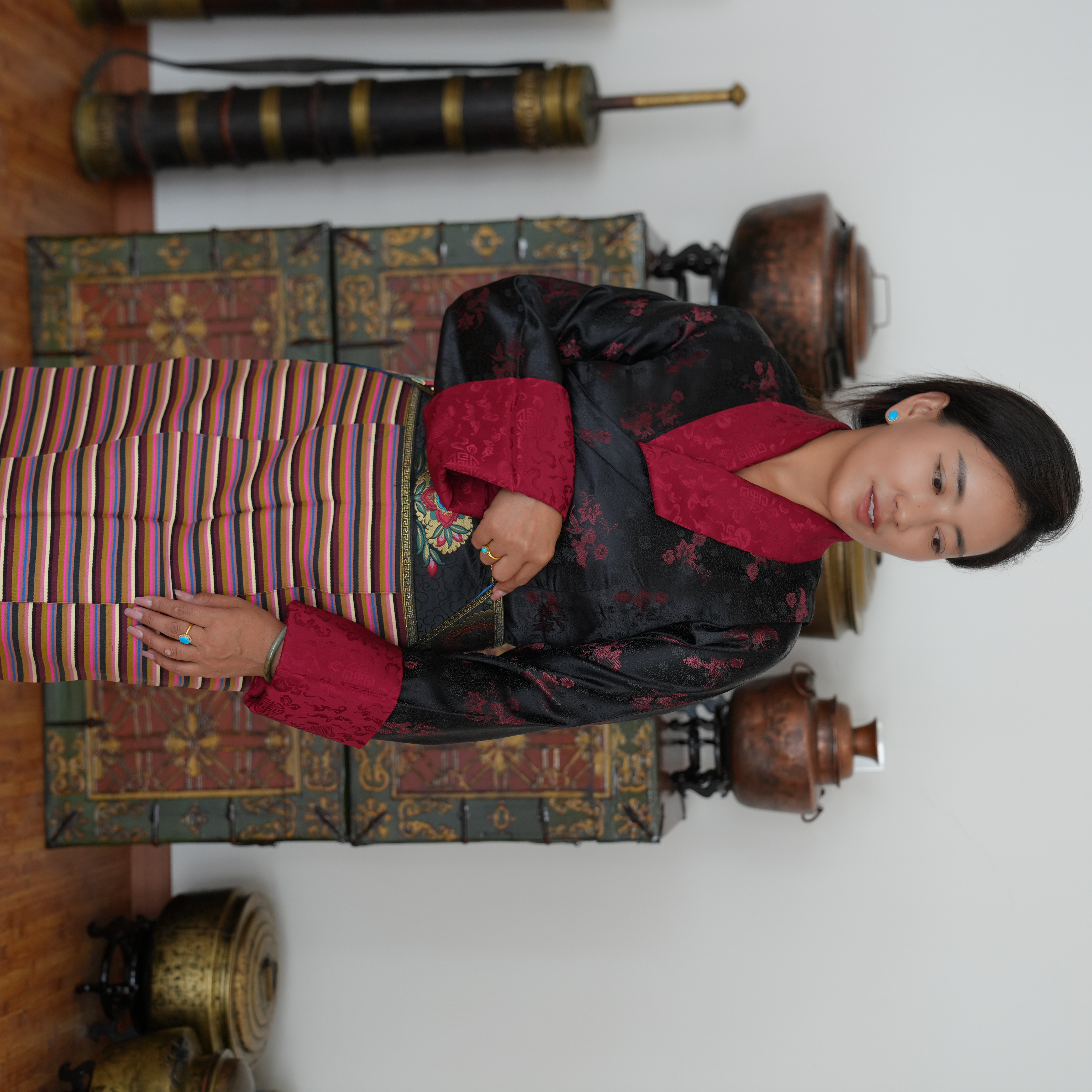 民族服装缎面无袖藏袍衬衣长袖拉萨服夏季款民族风藏式女款传统