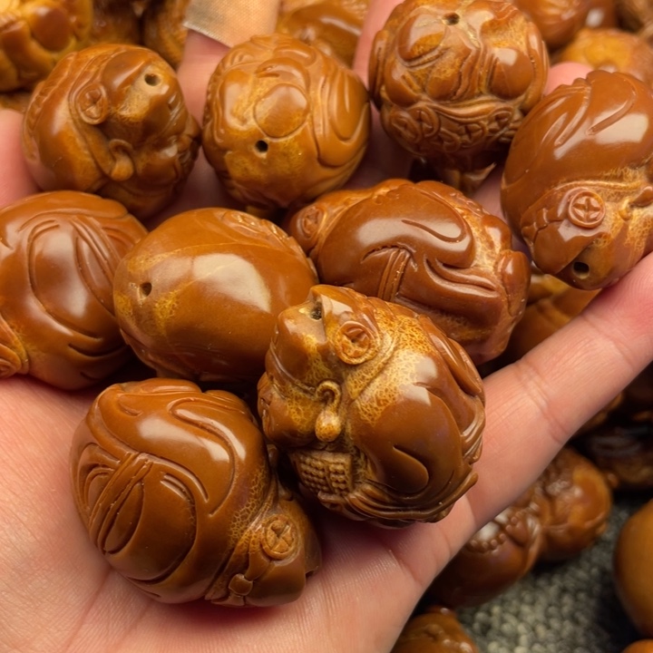 橄榄核吊坠Z****x橄榄核手持