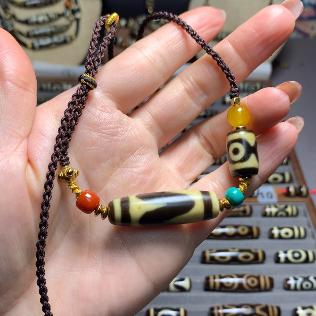 玛瑙/玉髓吊坠(赠链)未镶嵌