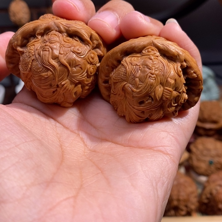 【闪购商品】核桃手串/手链灰**龙马关公