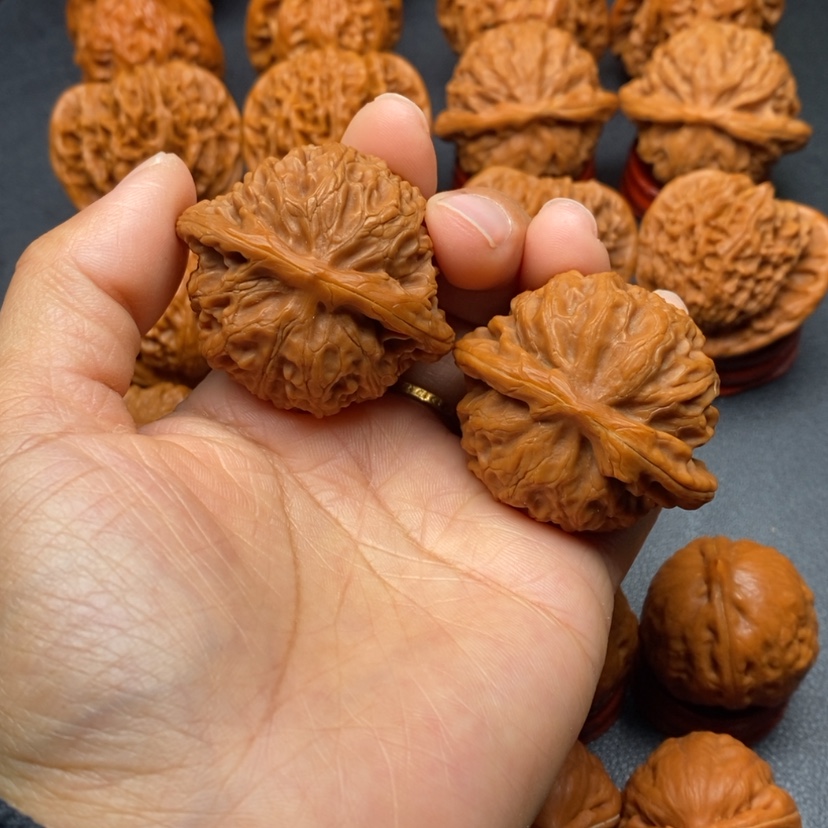 【闪购商品】文玩核桃把件43宫灯