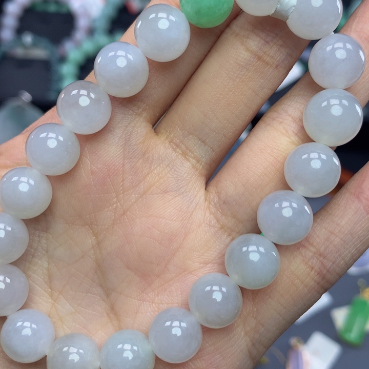 翡翠手链未镶嵌翡翠