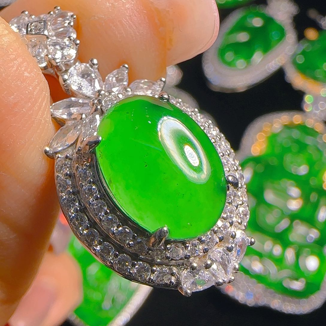 翡翠吊坠(赠链)银S925镶嵌