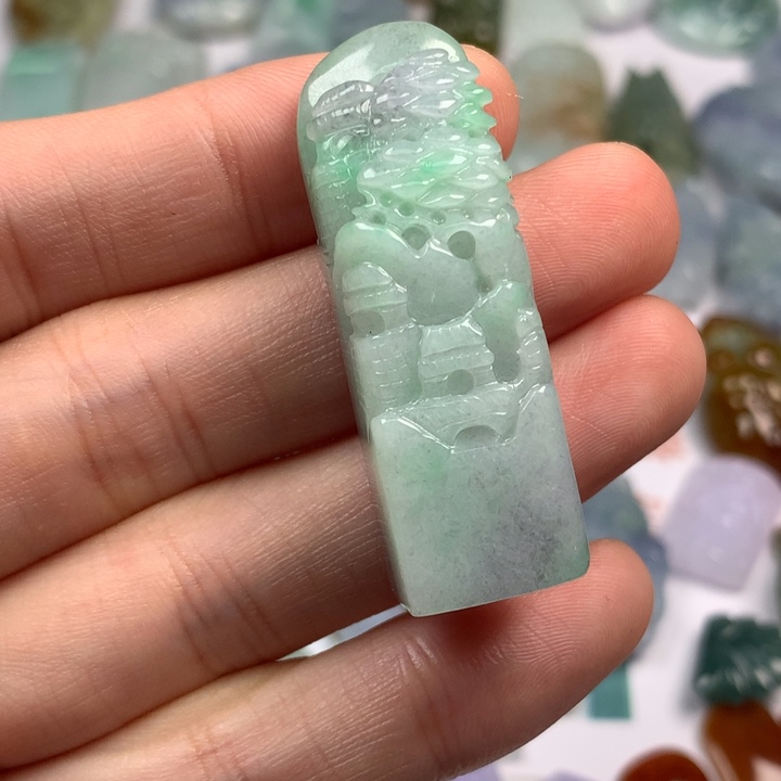翡翠未镶嵌颈饰翡翠