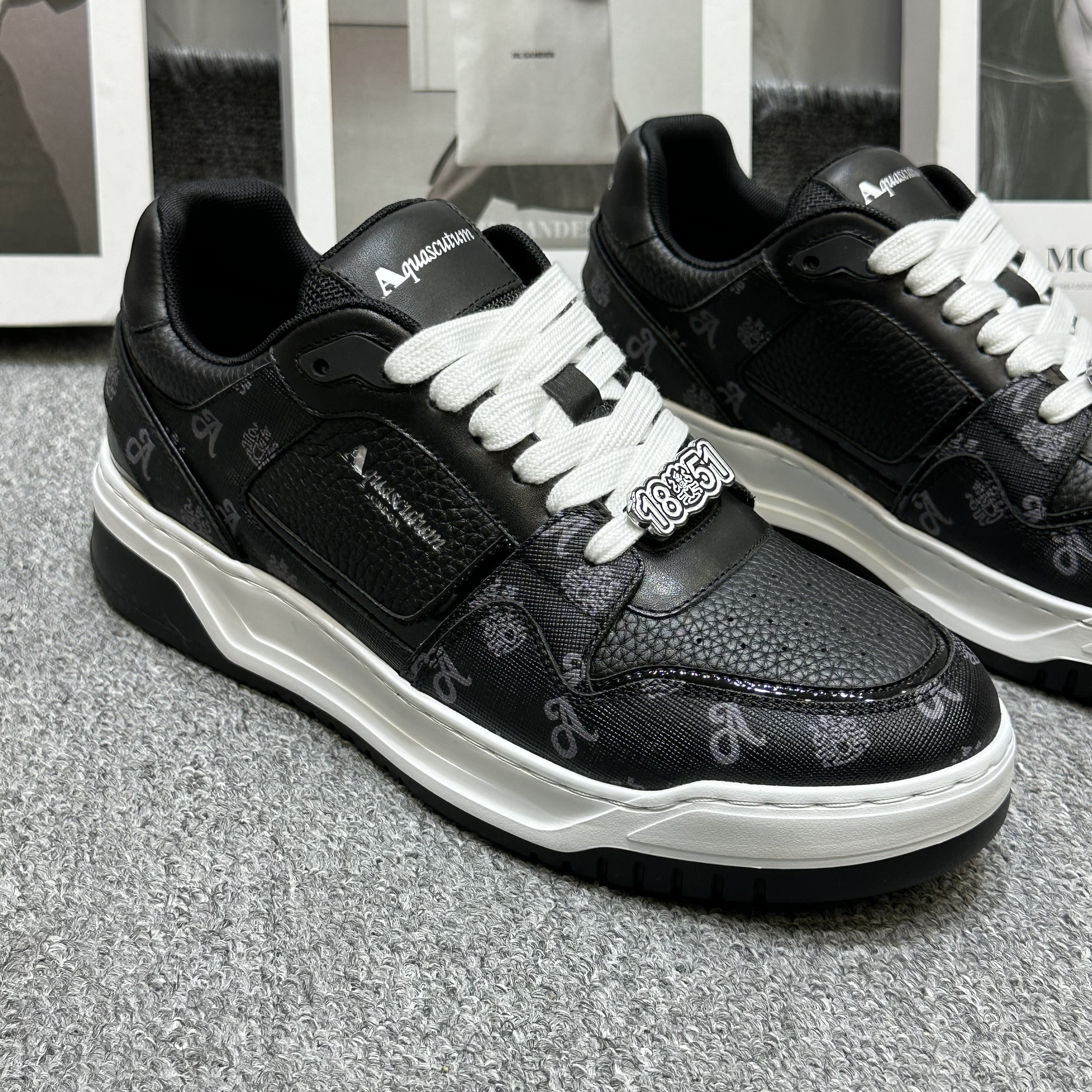 【雅格 狮丹鞋子】新款低跟透气休闲板鞋百搭休闲鞋经典时尚 26PX