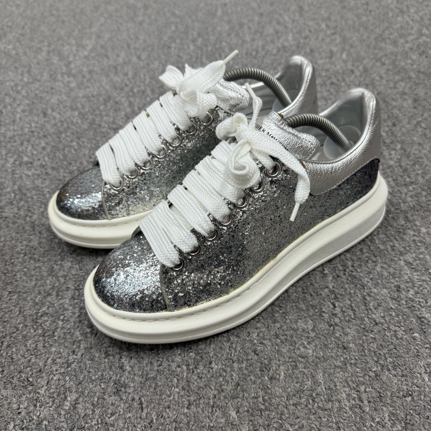 99新 Alexander McQueen/亚历山大·麦昆 16047308银色板鞋36.5码