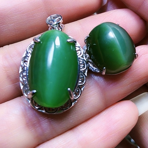 哈***妈和田玉银S925镶嵌戒指