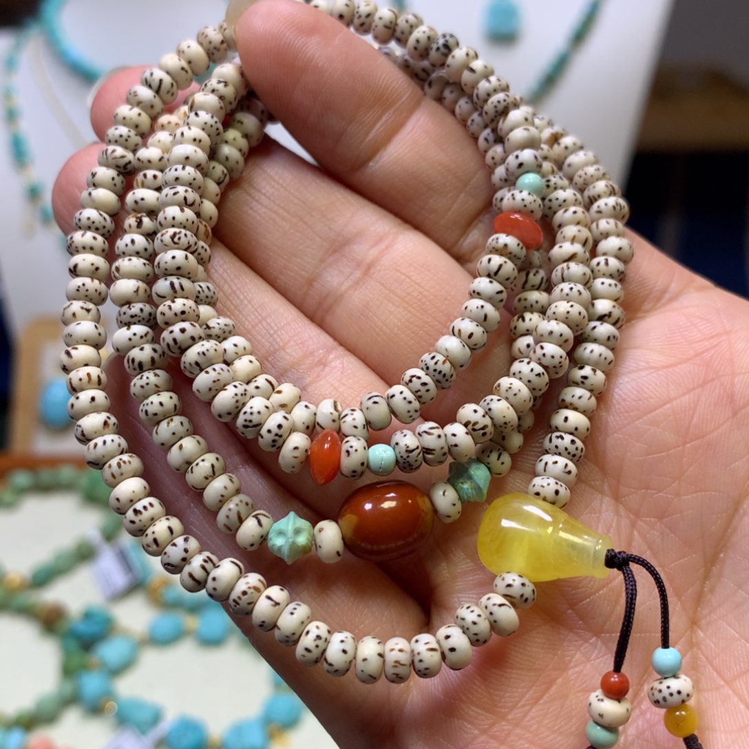 琥珀未镶嵌裸石项链