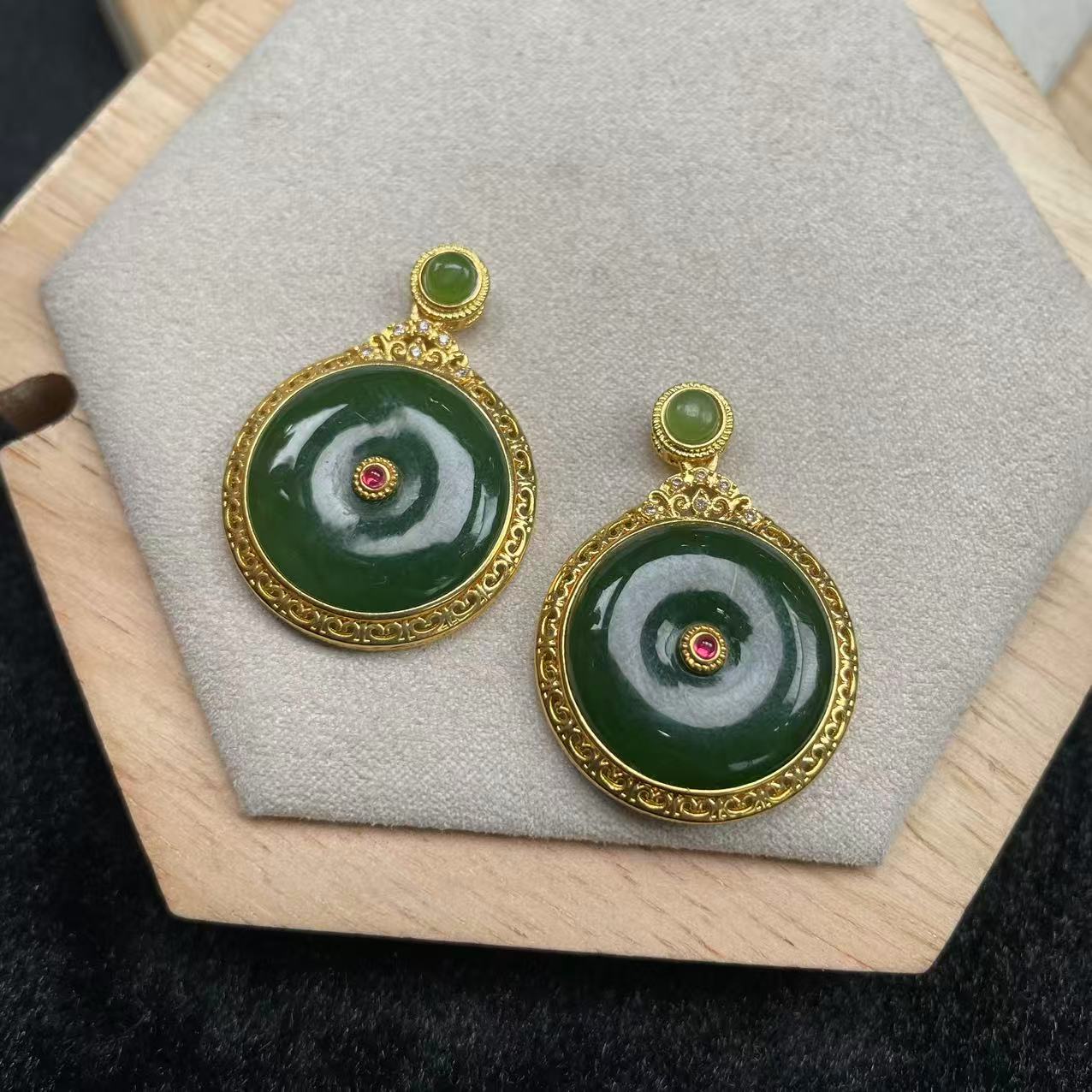 和田玉吊坠-160192T31-3AH26-多样性/发其一