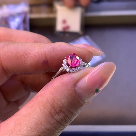 定制翡翠未镶嵌0.95分