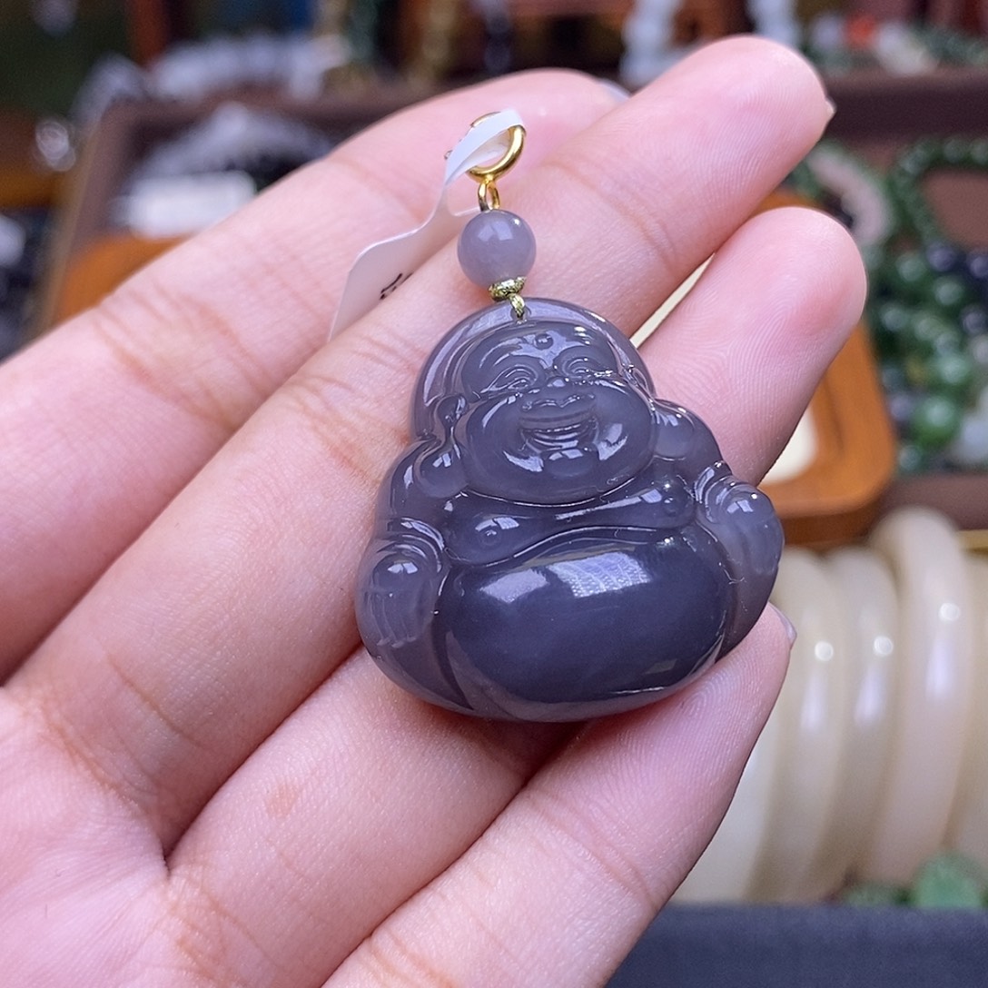 和田玉未镶嵌颈饰浓烟紫葡萄紫老矿料佛公