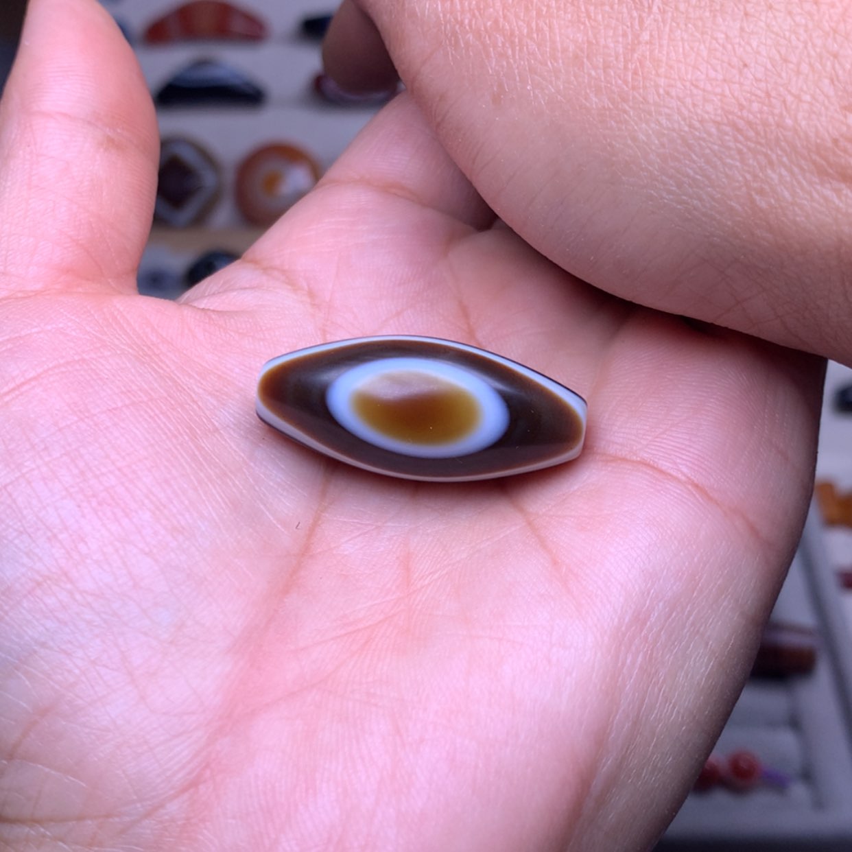 【闪购商品】玛瑙/玉髓珠宝奇石未镶嵌商**鞅