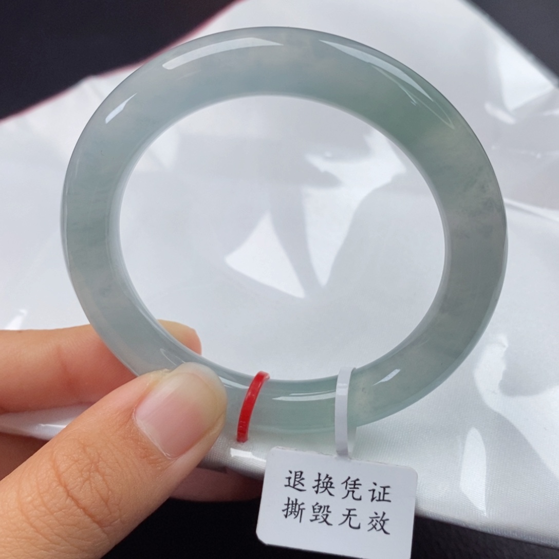 翡翠未镶嵌手镯（圆镯）