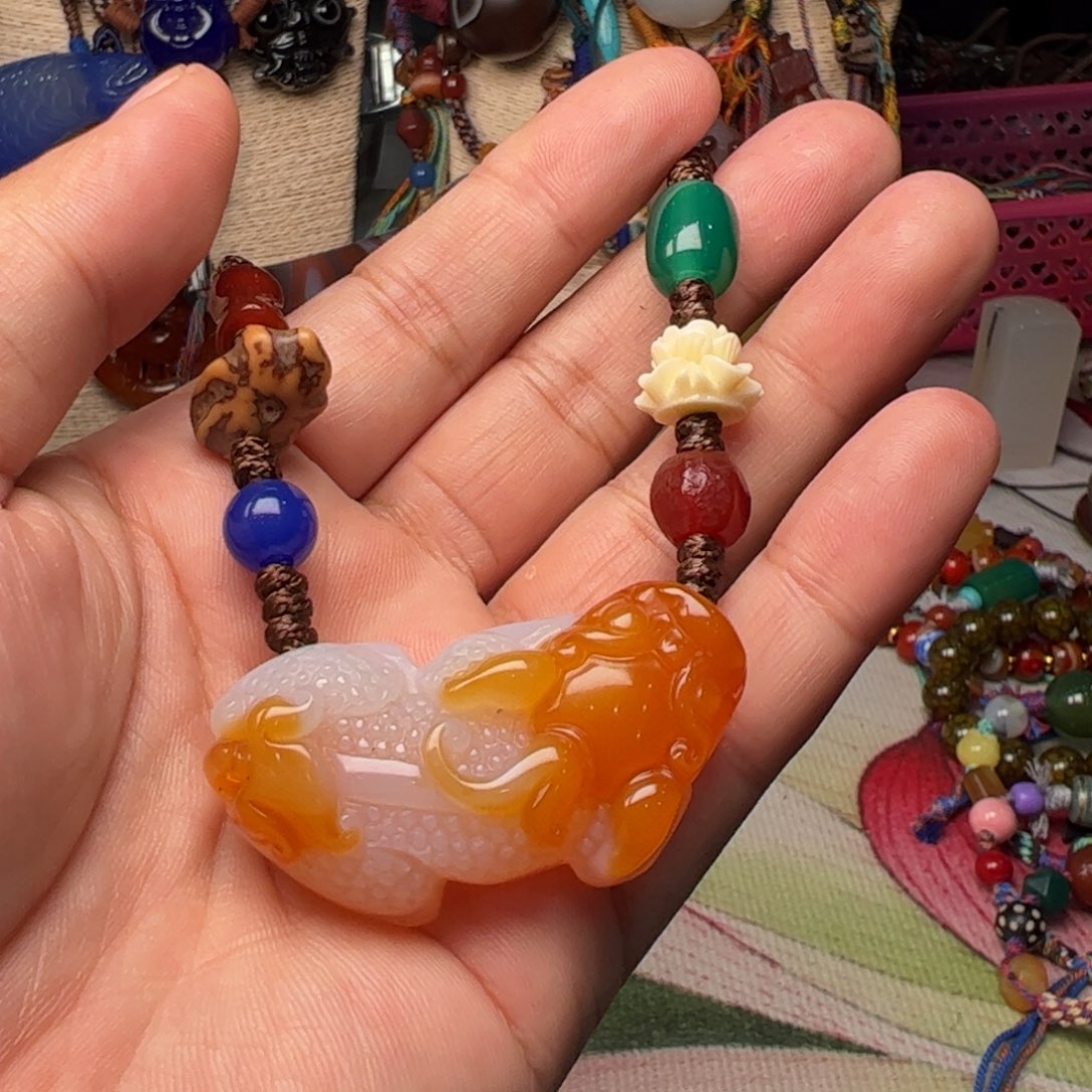 玛瑙/玉髓颈饰未镶嵌