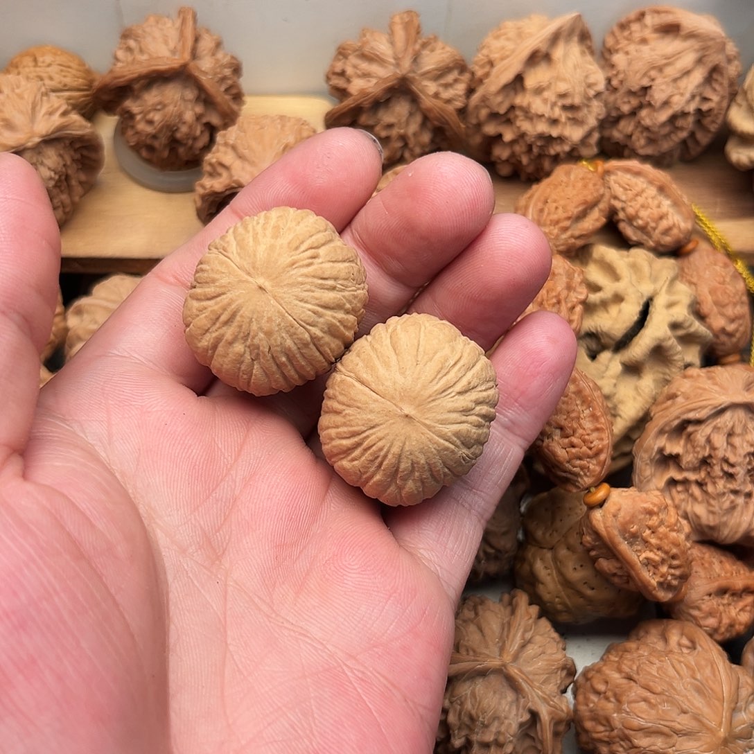 精***泵文玩核桃吊坠猴头