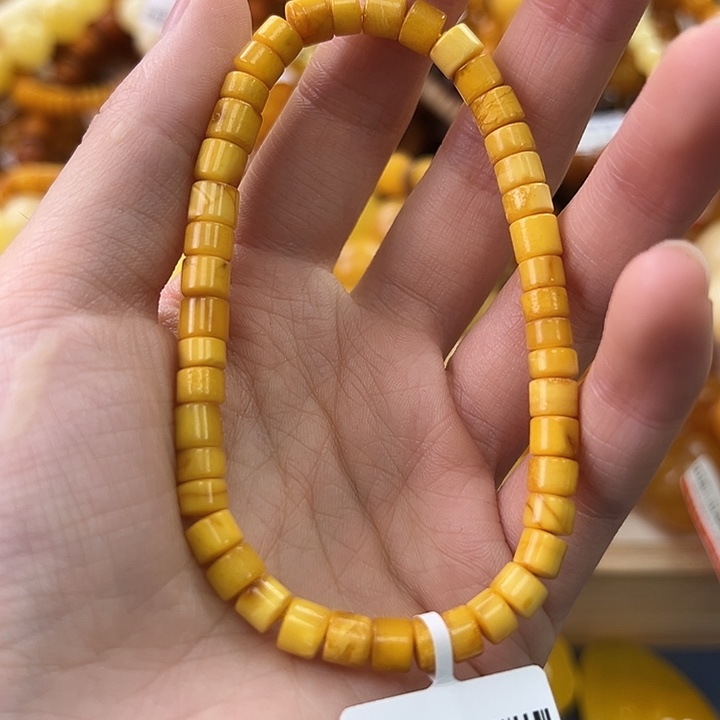 未镶嵌琥珀珠宝奇石