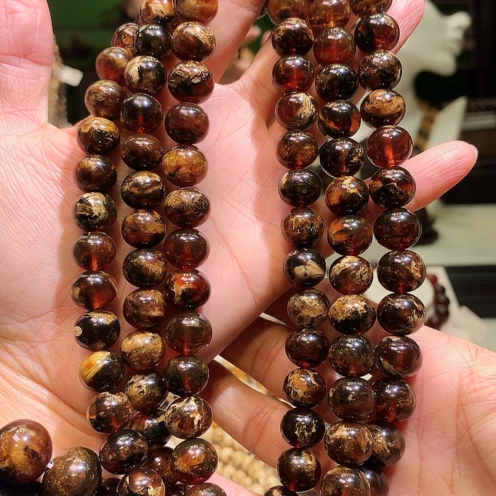 琥珀裸石未镶嵌11m花