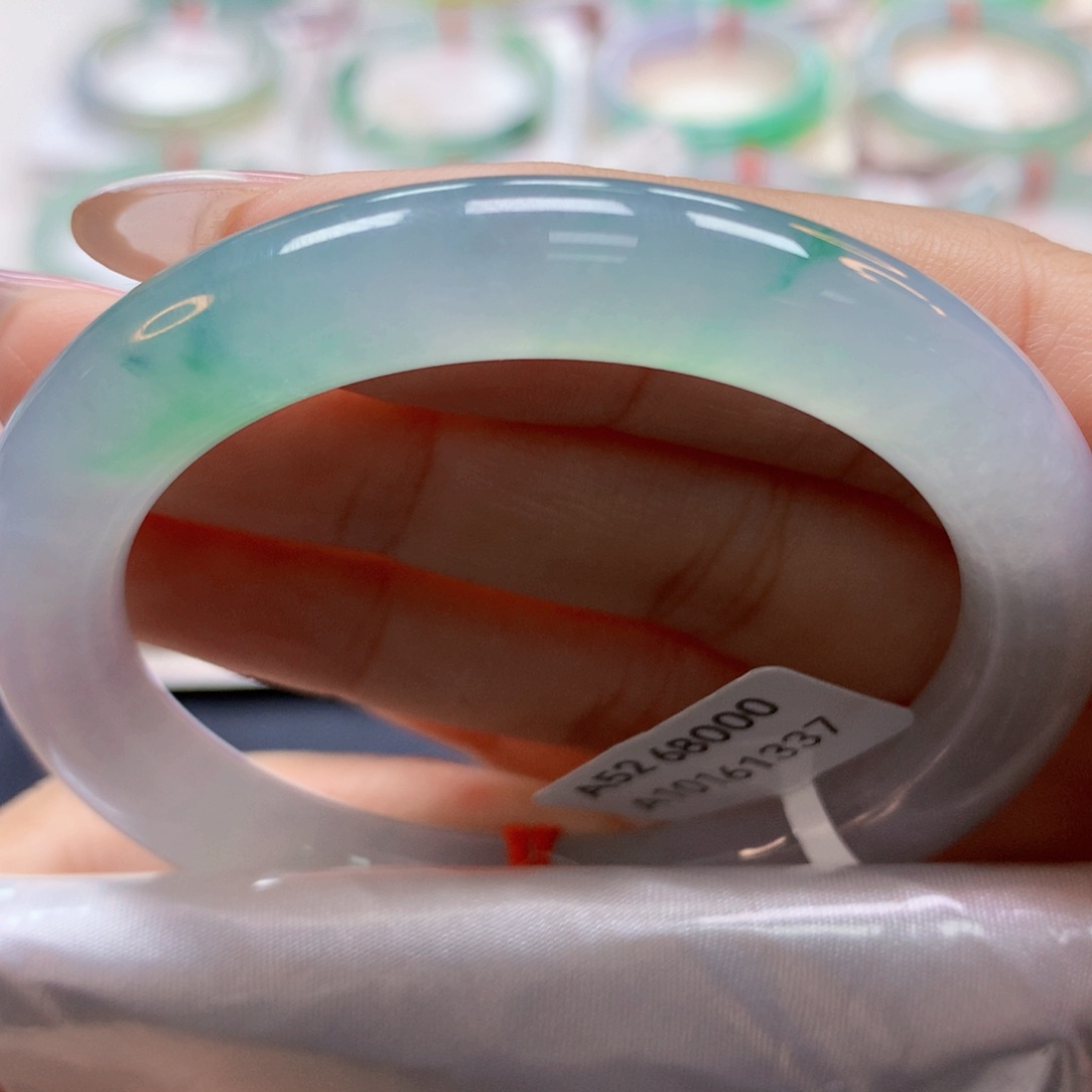 翡翠手镯未镶嵌（莫莫26）52圆26号