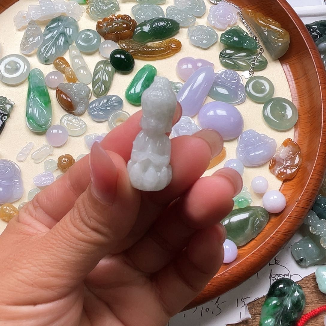 颈饰未镶嵌翡翠6778888765