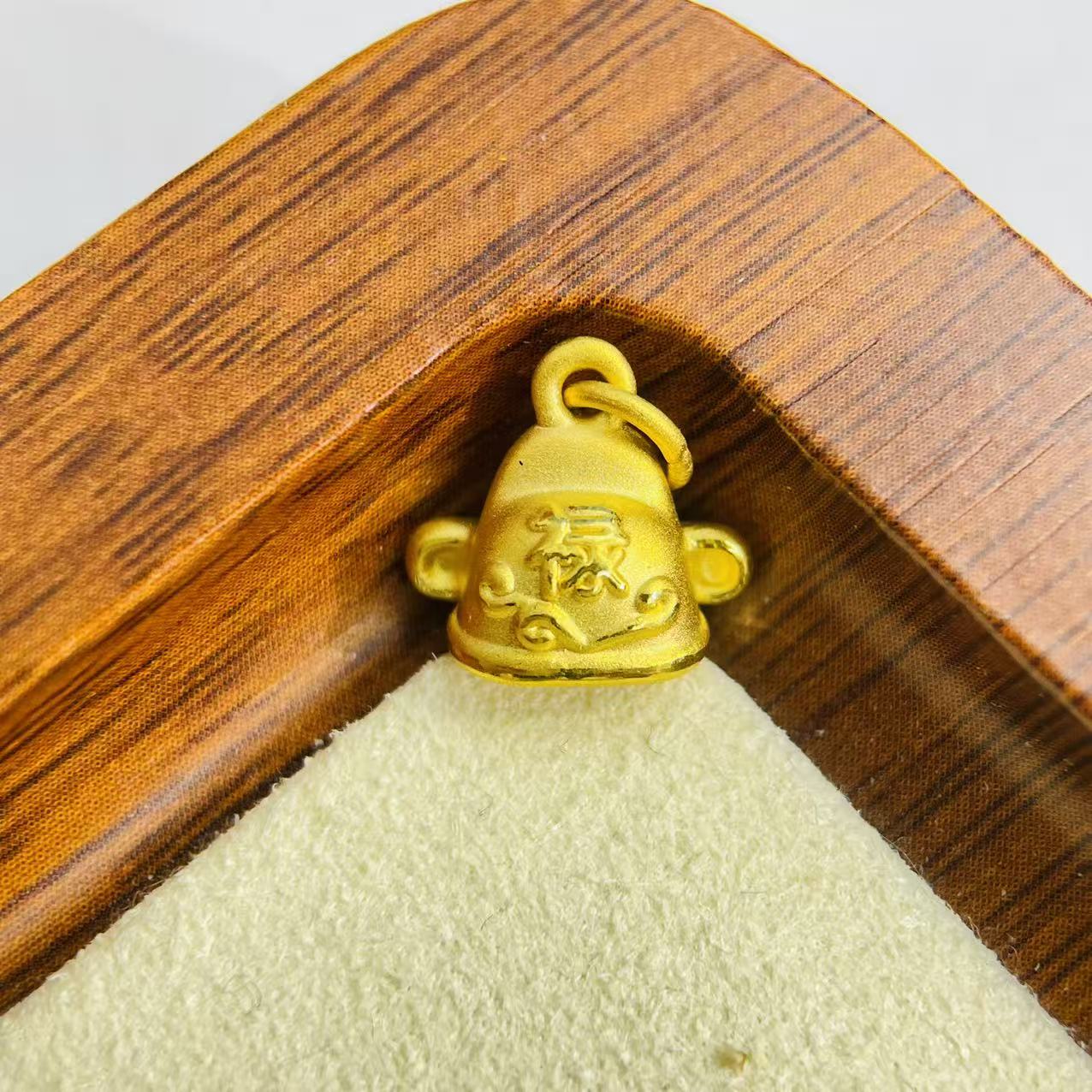 辉通黄金足金999衣冠帽提溜配件DP3155-0730