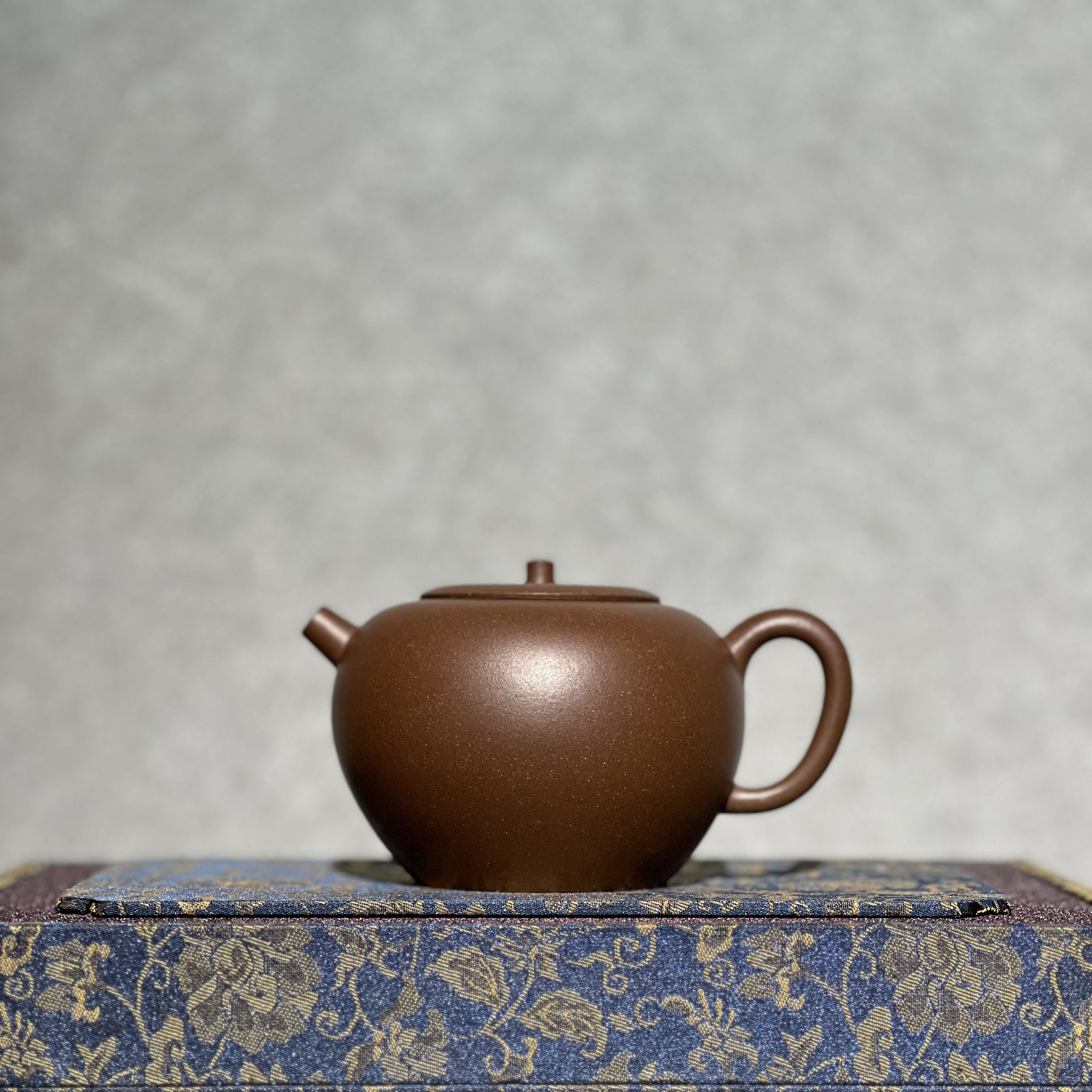 小苹果壶，赵宣作品，容量230cc，共生矿段泥