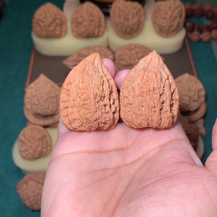 核桃文玩核桃把件塔尖