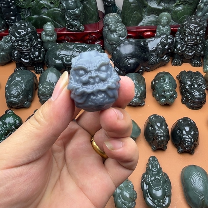 和田玉（糖玉）未镶嵌摆件