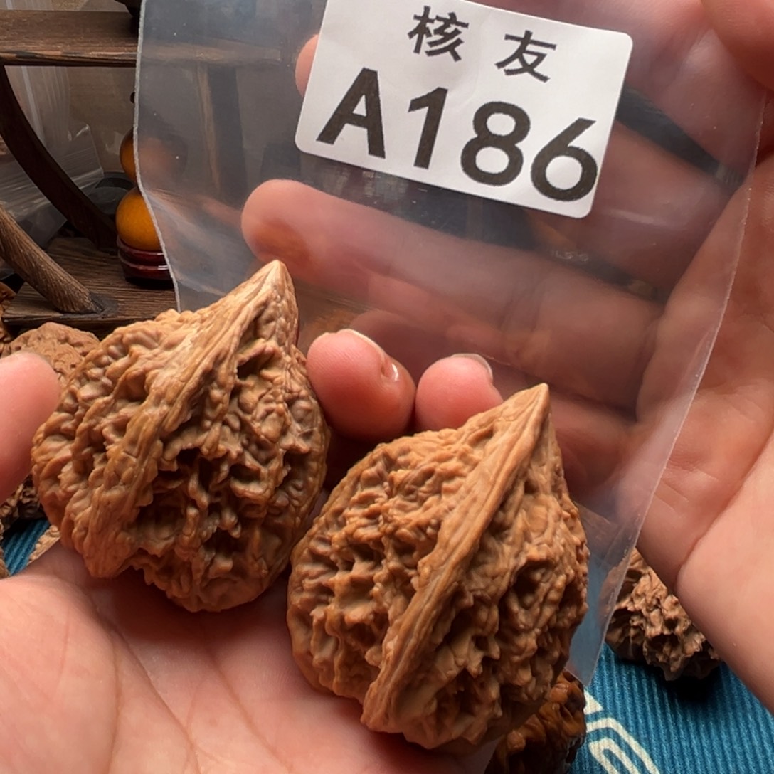 吊坠文玩核桃大沽石 毕业