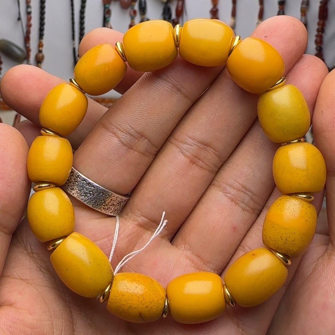 琥珀裸石未镶嵌fuufuvuguggu