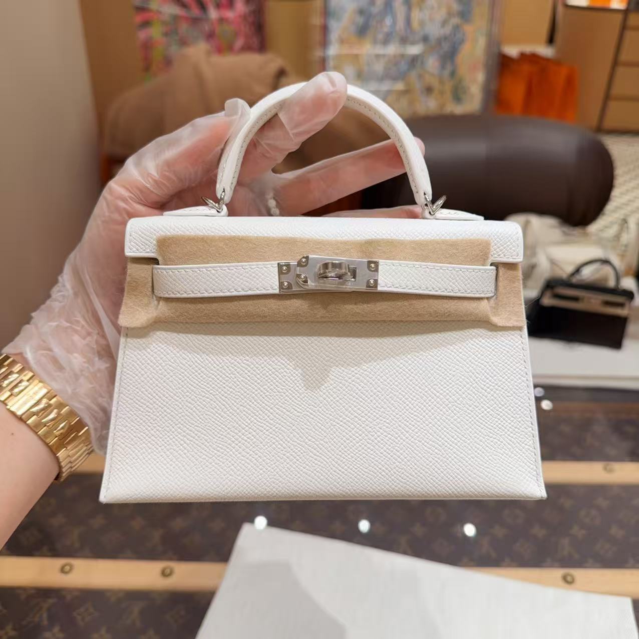 未使用 Hermes/爱马仕 minikelly二代  0U新白色银扣 e皮！k刻 ！