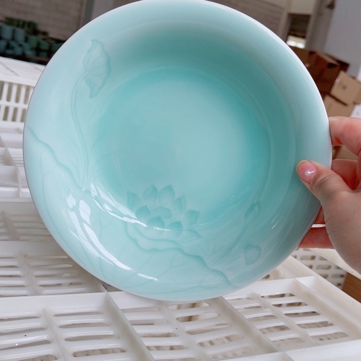 青瓷哈哈哈哈哈哈哈哈哈哈哈哈