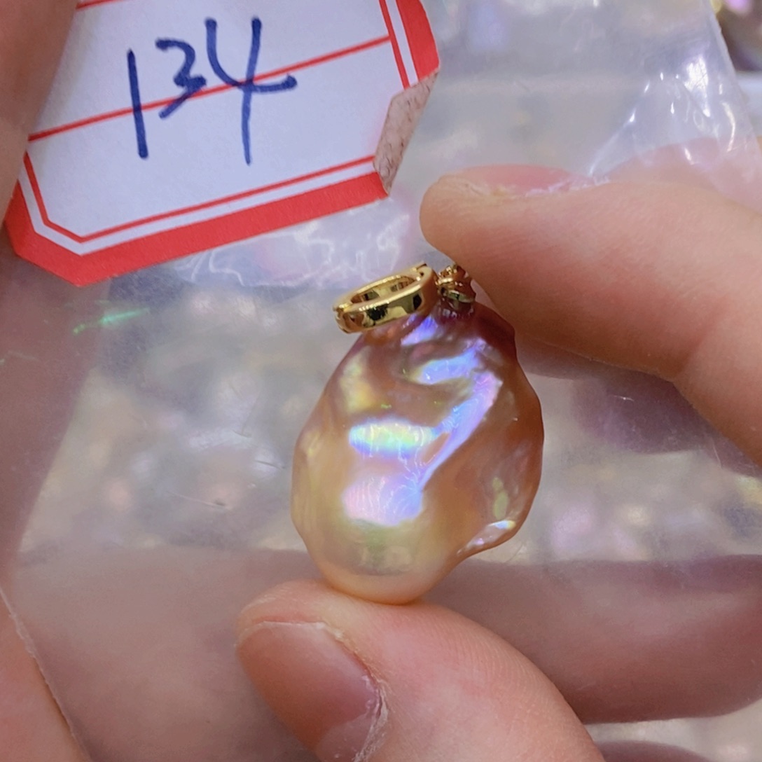 银S925镶嵌淡水珍珠吊坠