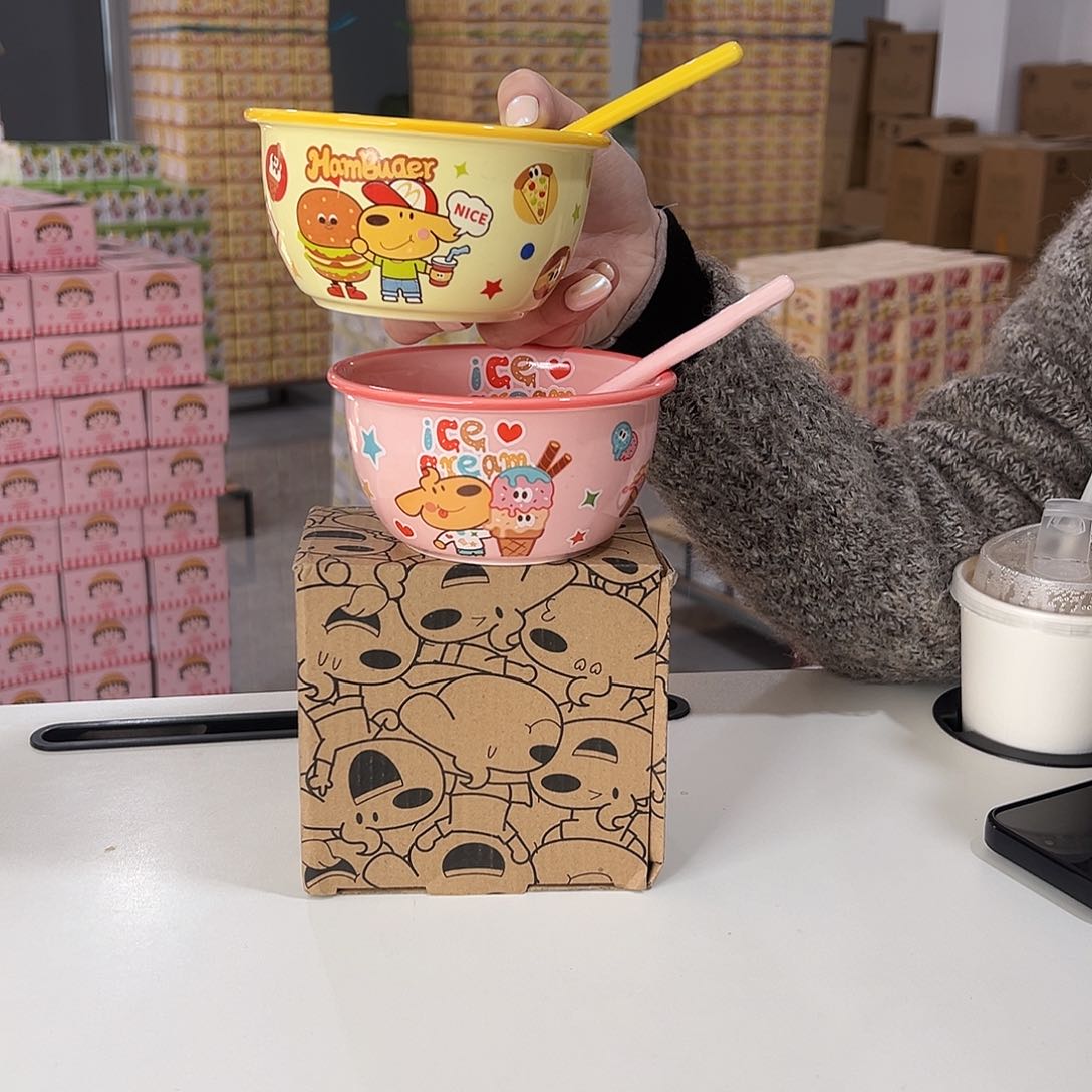 瓷5253➕两个勺子