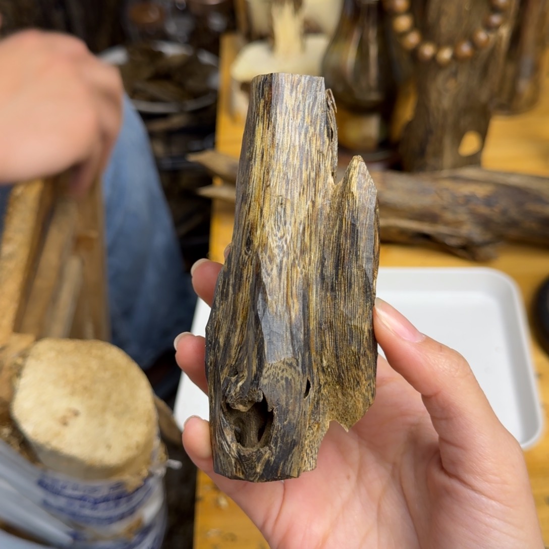 沉香沉香碎屑紫棋品种块料37克